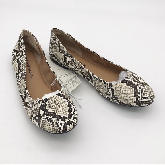 Amazon Essentials Shoes - NWT! Snakeskin Slip On Shoes 8.5